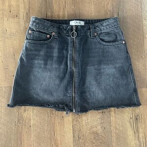 Free People We The Free Black Denim Zip front Mini Skirt Size 26 (US 2)